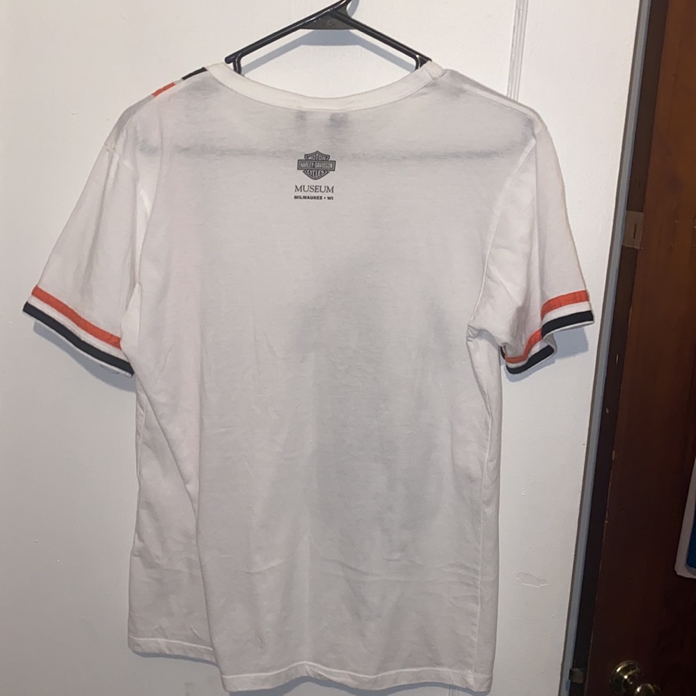 Harley-Davidson Museum Milwaukee, Wisconsin short sleeve T-shirt motorcycle - Picture 3 of 6